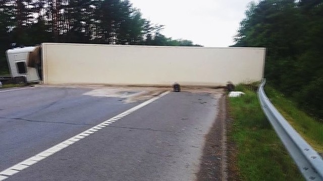 Vilkiko avarija magistralėje užblokavo kelią Vilnius - Klaipėda