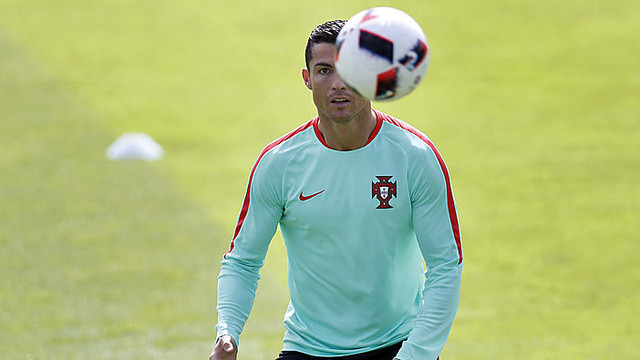 Portugalų treniruotėje – atsipalaidavusio C. Ronaldo triukai