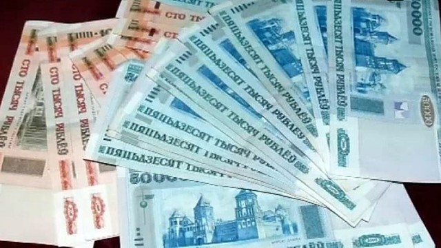 Baltarusija pratinasi prie naujų pinigų: nubraukė keturis nulius
