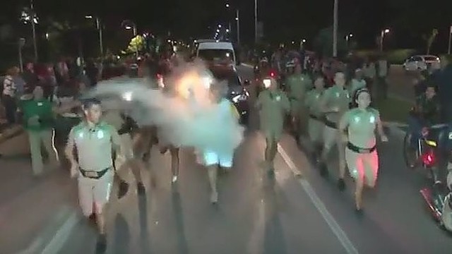 Brazilijoje – bandymas užgesinti olimpinę ugnį gesintuvu