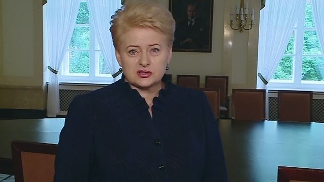 Dalia Grybauskaitė: mūsų visų širdys – su Prancūzijos žmonėmis