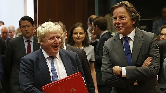 Borisas Johnsonas: Britanija nepalieka Europos