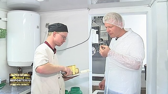 Marius Jančius aiškinosi lietuviško sūrio gamybos ypatumus