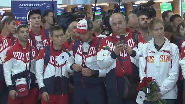 Rusijos sportininkų palydėtuvėse neišvengta absurdo