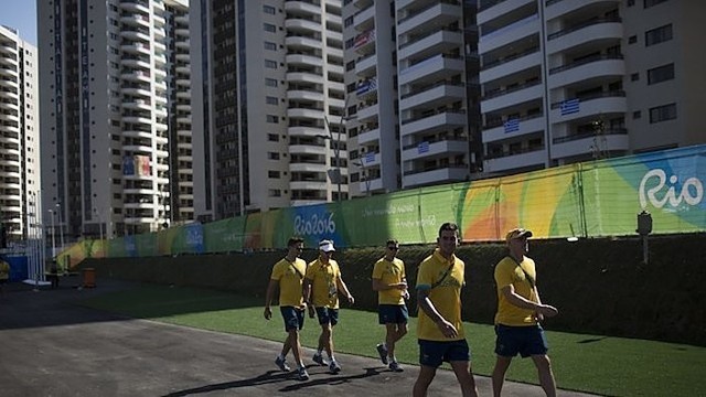 Gaisras olimpiečių miestelyje: Australijos rinktinė evakuota