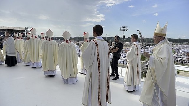 Popiežiaus mišiose Lenkijoje dalyvavo milijonai piligrimų
