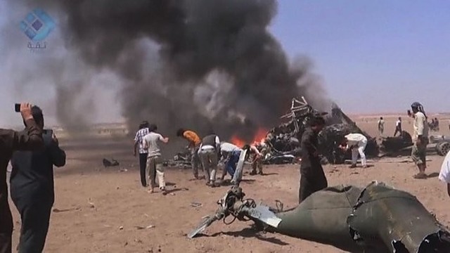 Įraše – pirmieji vaizdai iš Sirijoje numušto rusų sraigtasparnio