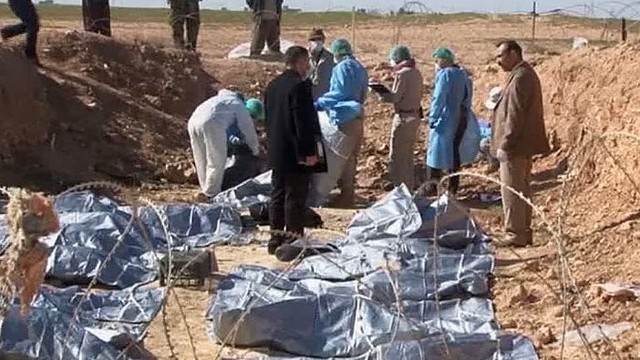 Masinėse kapavietėse Sirijoje ir Irake – 15 tūkstančių aukų