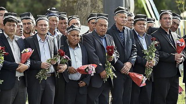 Uzbekistano prezidento laidotuvės šaliai atnešė nežinomybę