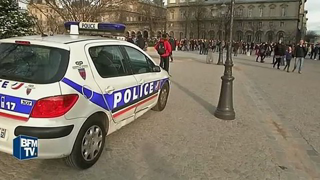 Paryžiuje rastas automobilis užminė tyrėjams mįslių