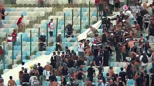 Brazilijoje futbolo sirgaliai pliekėsi legendiniame stadione