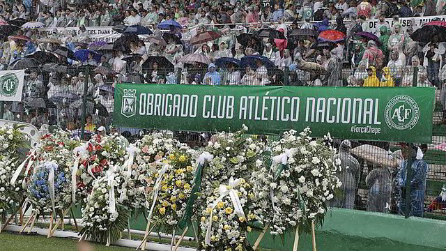 Brazilija atsisveikino su per lėktuvo katastrofą žuvusiais futbolininkais