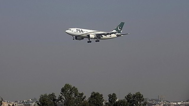 Svarbiausios naujienos: lėktuvo katastrofa Pakistane ir daniškos eglutės