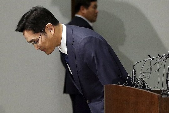 Gigantę "Samsung" krečia korupcijos skandalas