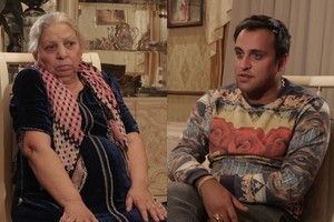 Močiutę aplankęs Radžis apie moteris: „Tik jų pareiga tvarkyti namus“