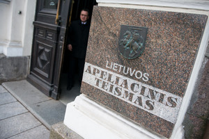 Teismas paliko galioti išteisinamąjį nuosprendį korupcija kaltintiems teisininkams