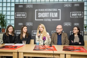 Vilniaus tarptautinis trumpųjų filmų festivalis: nuo aistrų apimtų mamų iki slapto drugių gyvenimo