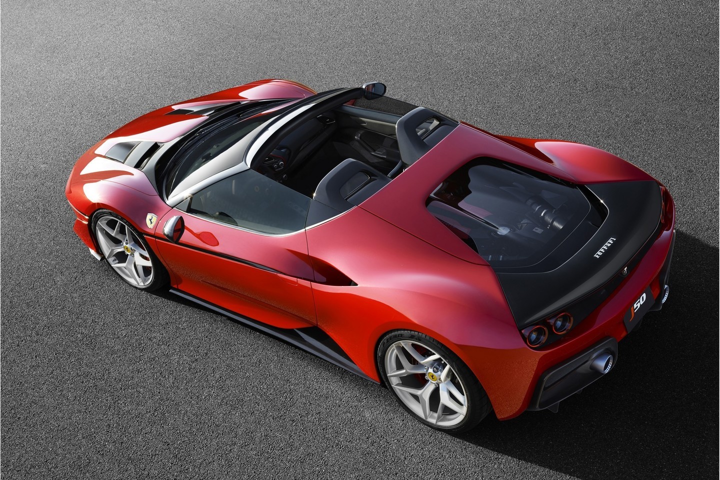 „Ferrari J50“.<br>Gamintojo nuotr.