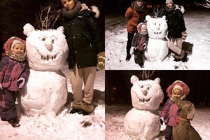 Netrukus gimdysianti Veronika Montvydienė pasidalijo žiemiška šeimos akimirka