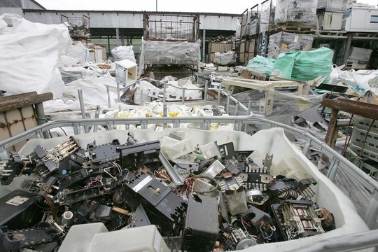 Įkainiai už elektronikos atliekų tvarkymą gali smarkokai padidėti