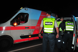 Tragedija Jonavos rajone: rastas sumuštos moters kūnas, sulaikytas girtas vyras