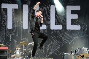 Albumo apžvalga. „Bastille“ „Wild World“