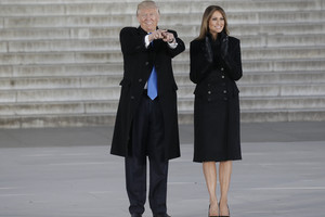 Inauguracijos išvakarėse Donaldas Trumpas pareiškė, kad suvienys JAV