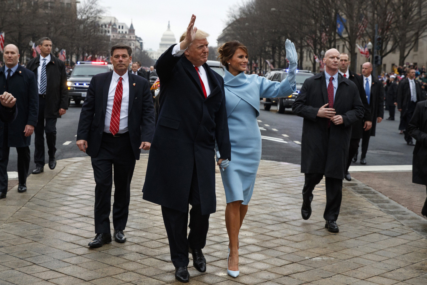 D.Trumpas su M.Trump eina parade 2017 metais.<br>„Reuters“/“Scanpix“ nuotr.