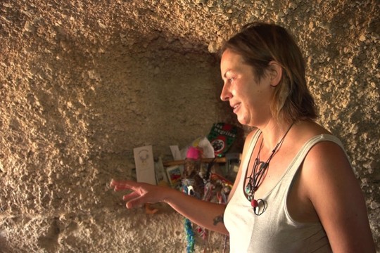 Emigrantė Agnė įsikūrė Tenerifės oloje: be elektros, vandens ir su pelėmis