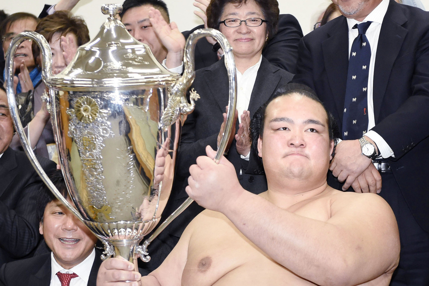 178 kg imtynininkas Kisenosato pelnė didžiojo sumo čempiono titulą.<br>AP nuotr.