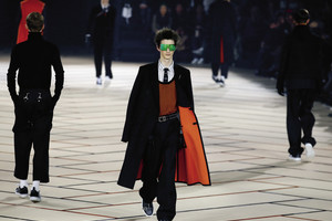 Paryžiaus mados savaitėje – odė per dideliems rūbams