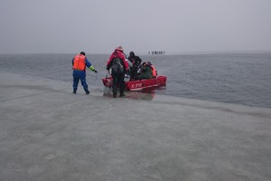 Kuršių mariose išgelbėta 100 žvejų, bet dalis jų grįžo ant ledo