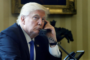 Donaldas Trumpas telefonu kalbėjosi su Vladimiru Putinu