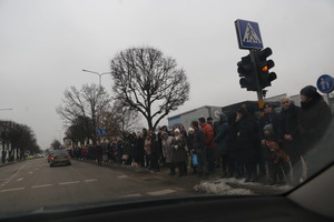 Paskutinė užmušto keturmečio kelionė į Baisogalą – su policijos palyda, Kėdainiuose – minios