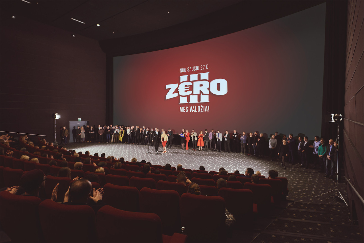 Per išankstinius seansus ir pirmąjį savaitgalį „Zero III“ kino teatruose pamatė 68 300 žiūrovų bei surinko 361 112 eurų pajamų.
