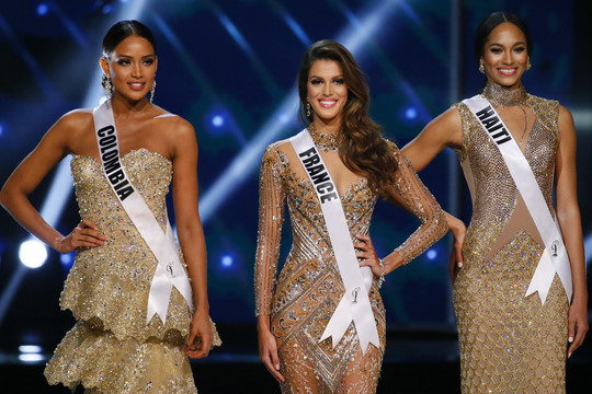 Naująja Mis visata tapo 24 metų prancūzė