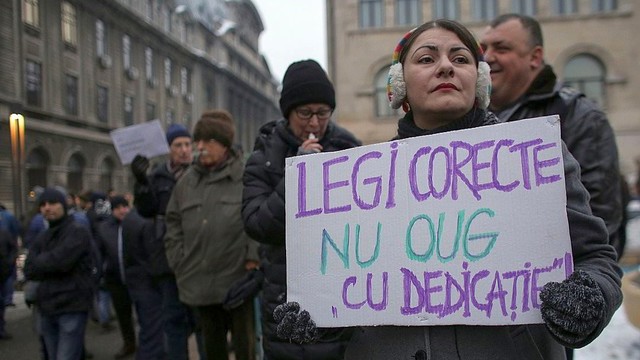 Rumunijoje prieš vyriausybę protestavo dešimtys tūkstančių gyventojų