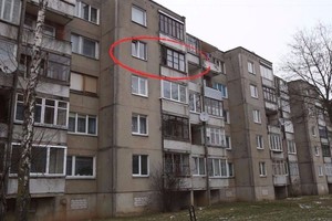 Berniuko nužudymu įtariamo Gedimino Kontenio bute padarė kratą – rasti kraujo klanai