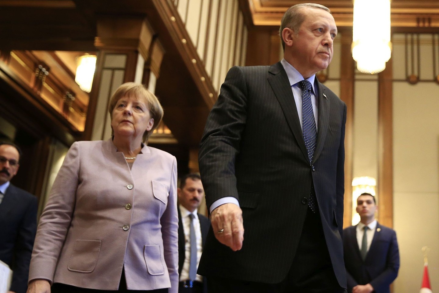 A.Merkel Turkijoje lankosi siekdama išsaugoti šalių partnerystę po virtinės pastarųjų mėnesių krizių.