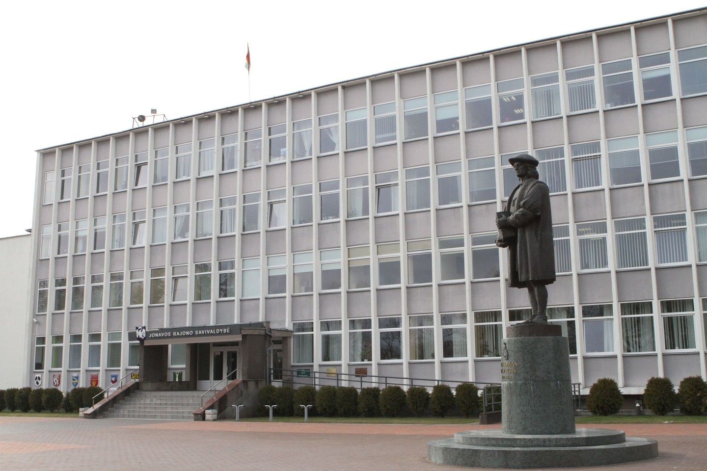 Neeiliniai merų rinkimai balandžio 23 d. vyks Jonavos (nuotr.) ir Šakių rajonų savivaldybėse.