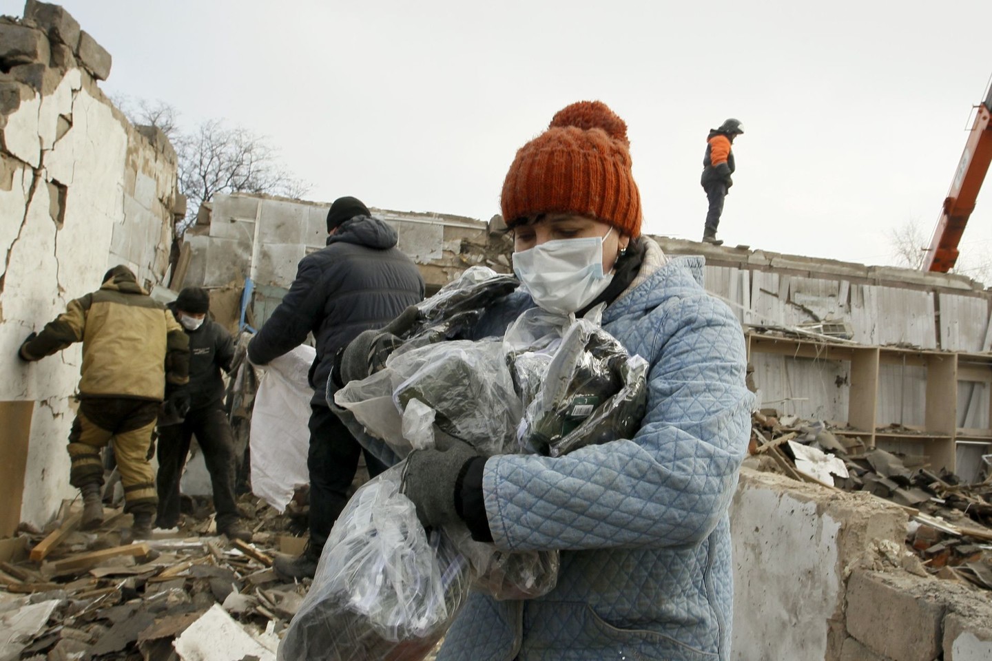 Ukrainoje atsinaujinus susirėmimams toliau žūsta žmonės.