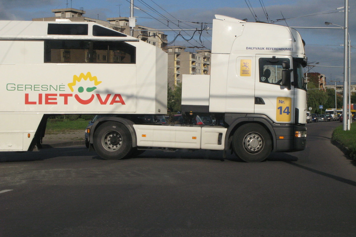 Rusijai paskelbus, kad atnaujins sienos su Baltarusija kontrolę, mūsų šalies vežėjai nuogąstauja, jog tokie užmojai atsilieps Lietuvos verslui.