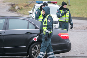 Pareigūnai atskleidė keisčiausius vairuotojų pasiteisinimus: nei verkti, nei juoktis