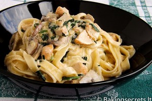 Makaronai su vištiena: dar nebaigę lėkštės svajosite apie kitą