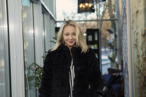 Vestuvėms besiruošiančią Eglę Straleckaitę draugės apipylė dovanomis