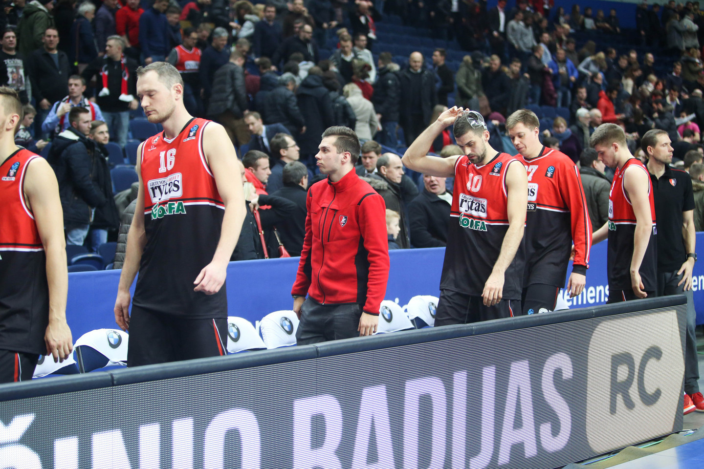 „Lietuvos rytas“ nesugebėjo įveikti „Zenit“ klubą reikiamu 9 taškų skirtumu ir baigė pasirodymą Europos taurėje