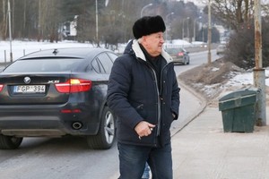 Vilniuje greitį viršijęs BMW X6 vairuotojas įsiuto: „Nusuksiu tau galvą“
