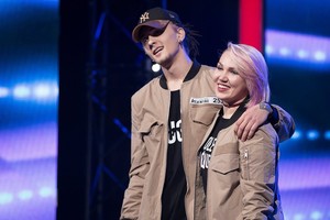 „Lietuvos talentuose“ emocijų pliūpsnis: šokantį sūnų išvydusi mama braukė ašaras