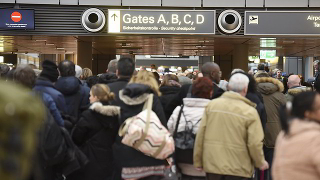 Iš Hamburgo oro uosto evakuota šimtai žmonių