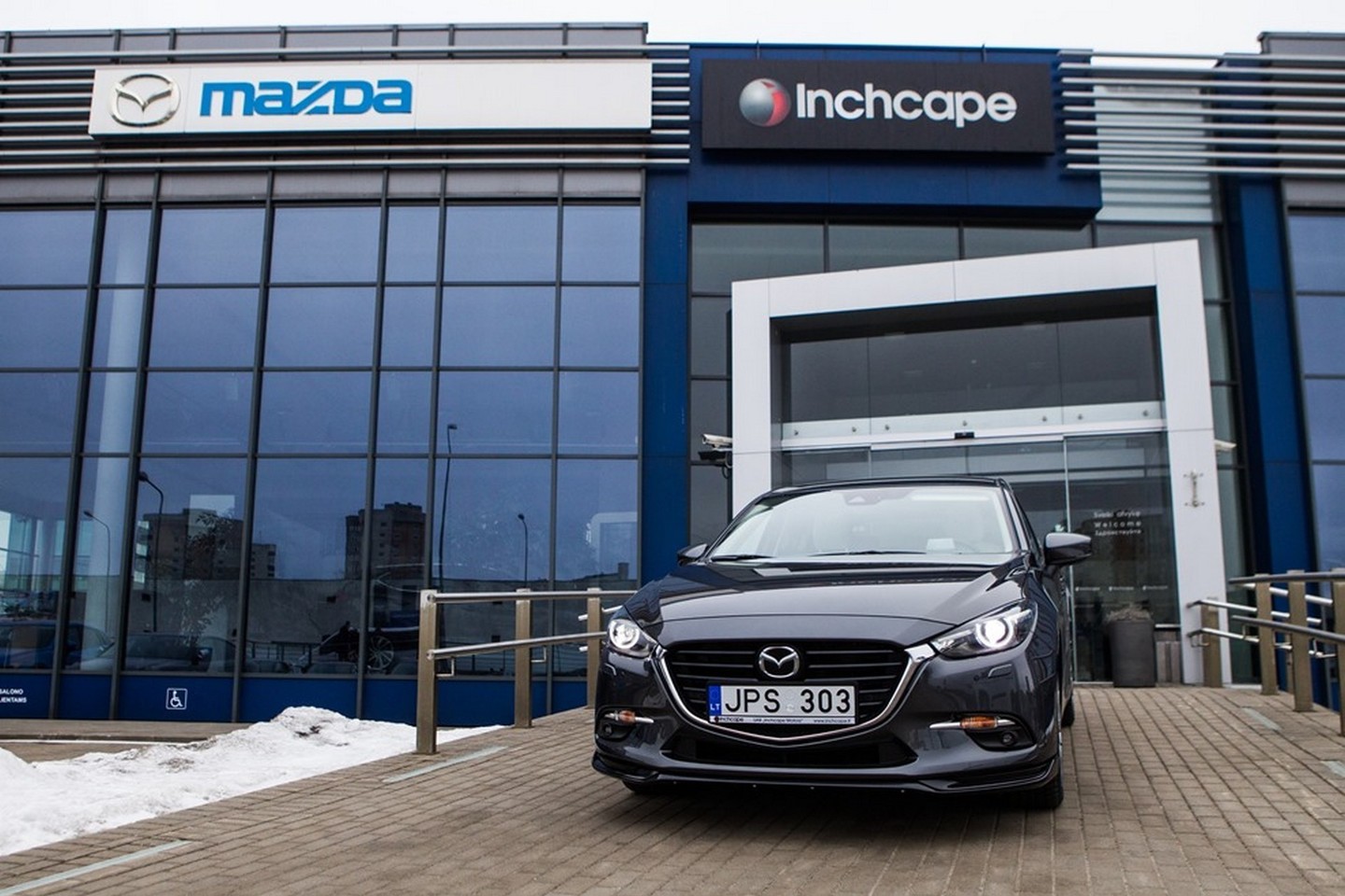 Atnaujinto „Mazda3“ kaina prasideda nuo 15990 eurų.<br>Gamintojo nuotr.